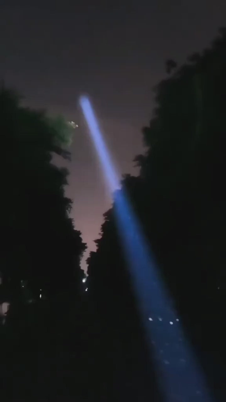 LINTERNA POTENTE RECARGABLE CON ZOOM